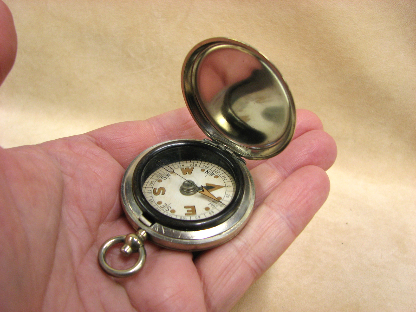 Pre WW2 Hunter cased MK VII pocket compass circa 1930's